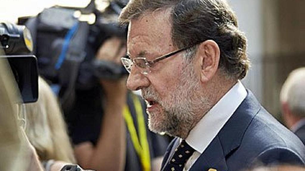 El presidente del Gobierno, Mariano Rajoy, atiende a los medios en Bruselas