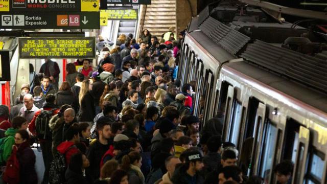 Metro de Barcelona durante una jornada de huelga / CG