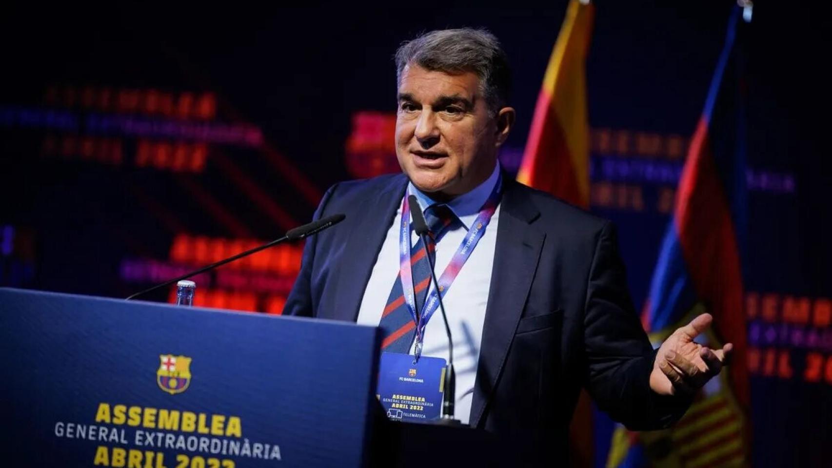 Joan Laporta, durante la asamblea de socios compromisarios para aprobar el acuerdo con Spotify / FCB