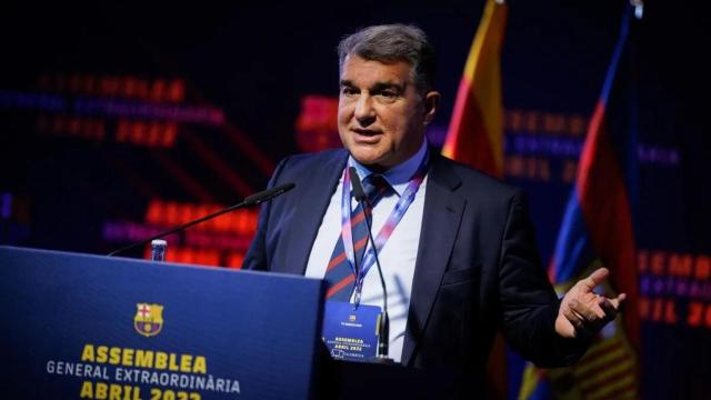 Joan Laporta, durante la asamblea de socios compromisarios para aprobar el acuerdo con Spotify / FCB
