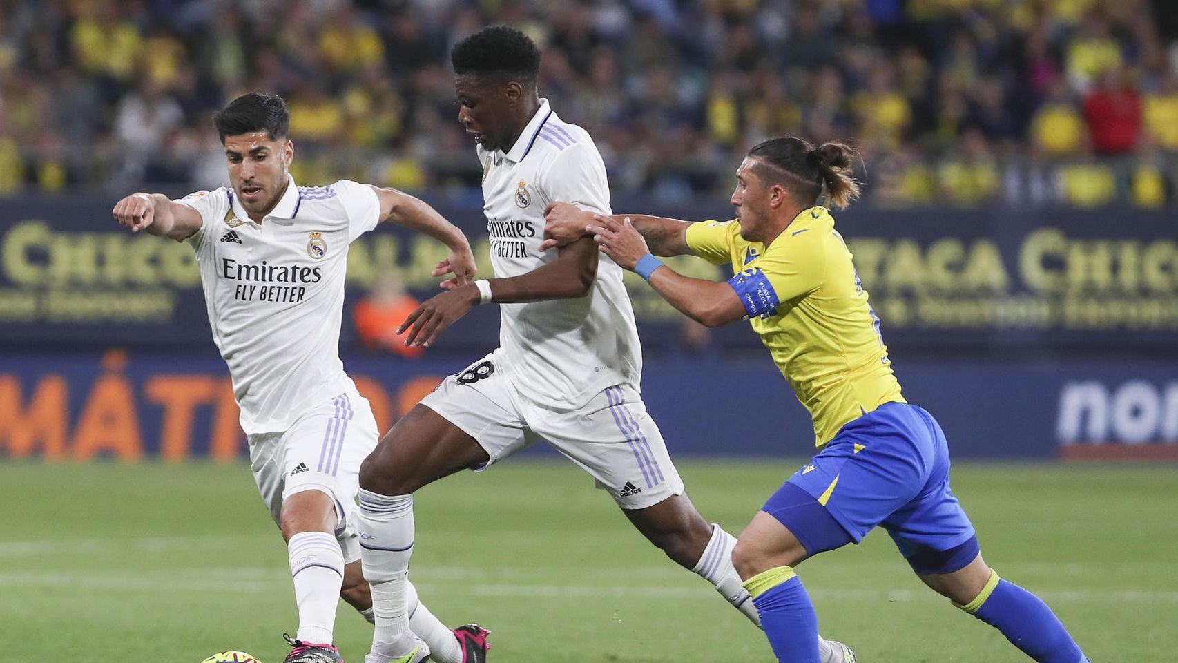 El Real Madrid vence al Cádiz y ya solo piensa en la Champions