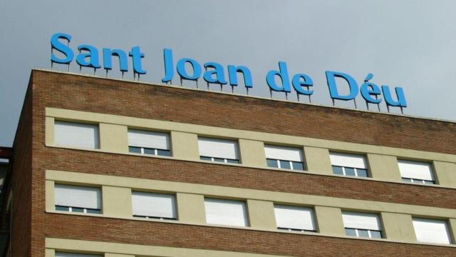 Fachada del Hospital Sant Joan de Déu, dependiente de una orden contaria a la ley de la eutanasia / EP