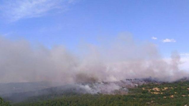 Imagen aérea del incendio de Biosca (Lleida) / CG