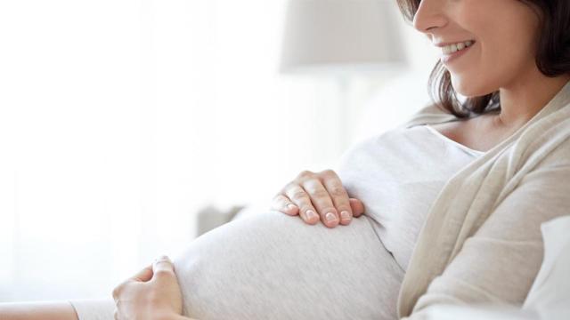 La maternidad está sujeta a una regulación que promociona el 'dumping' fiscal entre comunidades autónomas / EP