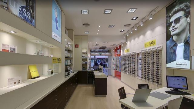 Tienda de Óptica Universitaria / CG