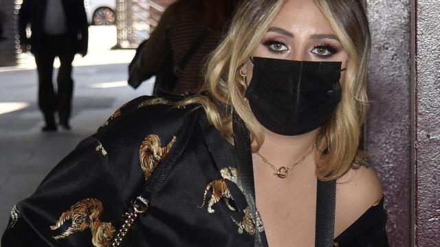 Rocío Flores en la calle / EP