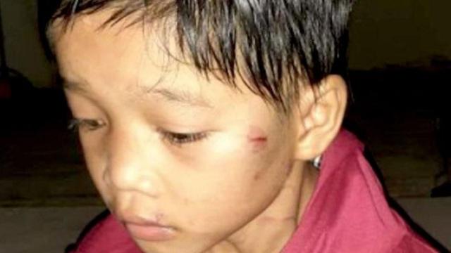 La niña de ocho años abandonada en una gasolinera / CURSEDWIBU-NEWFLASH