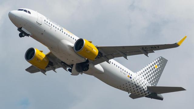 Avión de la aerolínea Vueling, aerolínea que impulsa el talento y liderazgo femenino en los puestos de más responsabilidad / VUELING - EUROPA PRESS