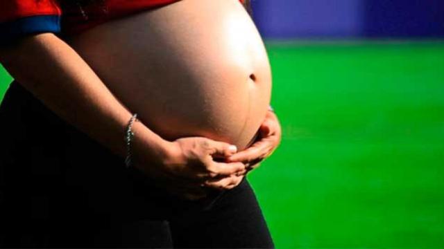 Una mujer embarazada de vientre de alquiler en una foto de archivo / EP