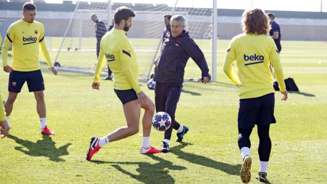 Entrenamiento del Barça antes de viajar a Nápoles / EFE