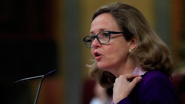 La vicepresidenta Nadia Calviño, partidaria, junto a la CEO, de congelar el salario mínimo / EFE