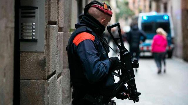 Un efectivo del Área Regional de Recursos Operativos (Arro) de los Mossos, como los que intervinieron el pasado miércoles en una batalla campal en Reus / EP