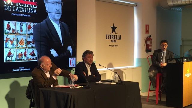 Los historiadores Ricardo García Cárcel (i) y Manuel Peña (c), y el director adjunto de Crónica Global, Manel Manchón (derecha) / CG