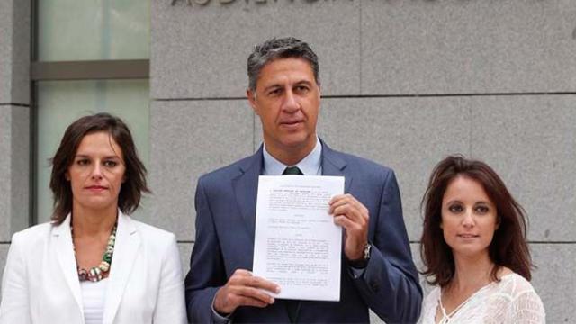 Xavier García Albiol, junto a Andrea Levy y Esperanza García / EFE