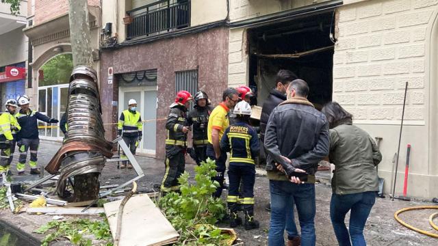 Imagen del bar en el que ha comenzado el incendio del Eixample /  NC