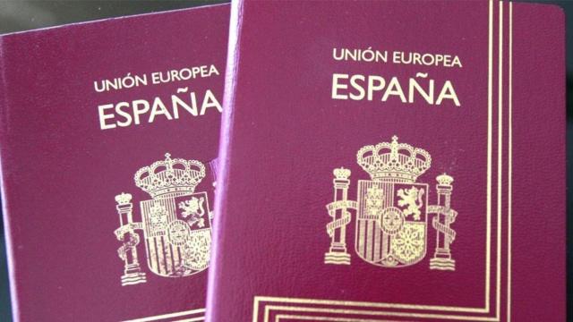 Un pasaporte de nacionalidad española / EUROPA PRESS