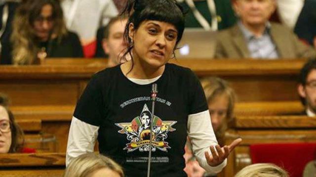La diputada de la CUP Anna Gabriel, durante una intervención en el Parlamento de Cataluña / EFE