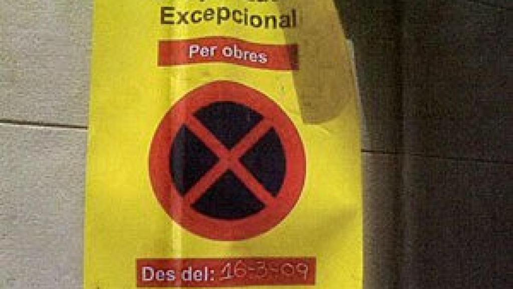 Señal viaria del Ayuntamiento de Barcelona