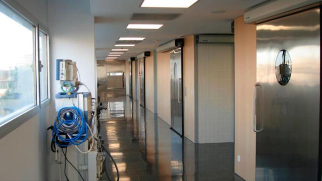 Interior de la Clínica del Vallés de Sabadell, que trabaja a medio gas ante el colapso del Taulí / CG