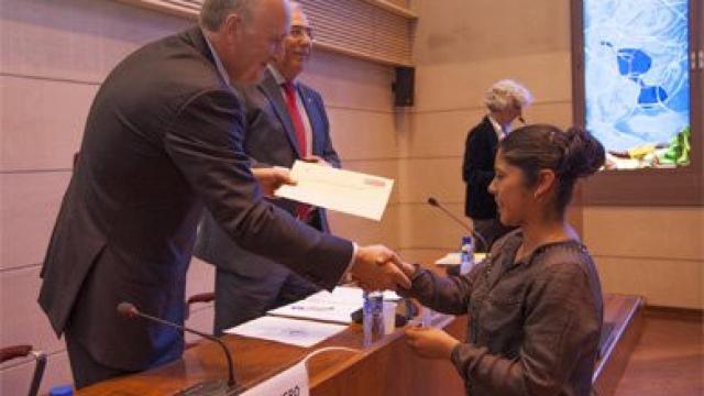 Acto de entrega de las becas JADE / BANCO SANTANDER