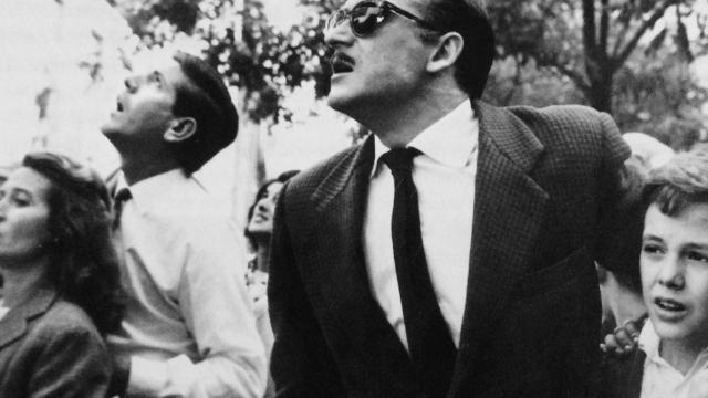 Fotograma de 'El mundo sigue', la película de Fernán Gómez basada en el libro de Zunzunegui