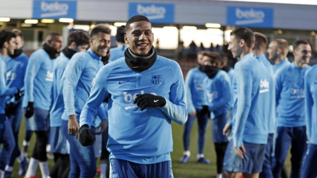 Una foto de Jean-Clair Todibo en su primer entrenamiento con el Barça / FCB