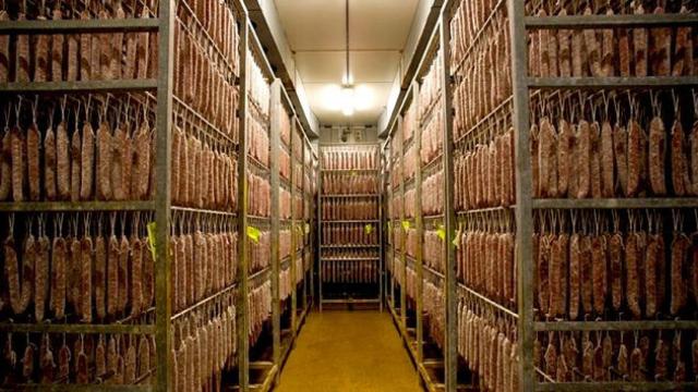 Uno de los almacenes de la firma Casademont, que ahora está integrado en Piensos Costa / EP