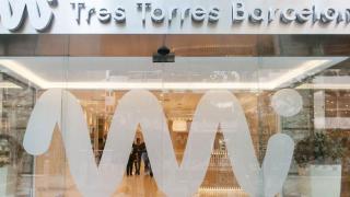 Entrada de la Clínica Mi ubicada en Tres Torres de Barcelona / MI