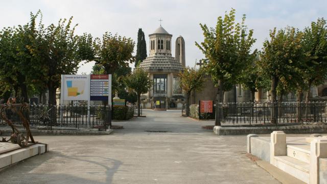 El Cementerio de Sant Andreu, uno de los que ofrece sus servicios gratuitos a las víctimas de los atentados / CG
