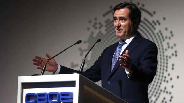 Antonio Garamendi, presidente de la CEOE, avisa de que habrá menos empleo si aumentan los impuestos a los empresarios / EFE