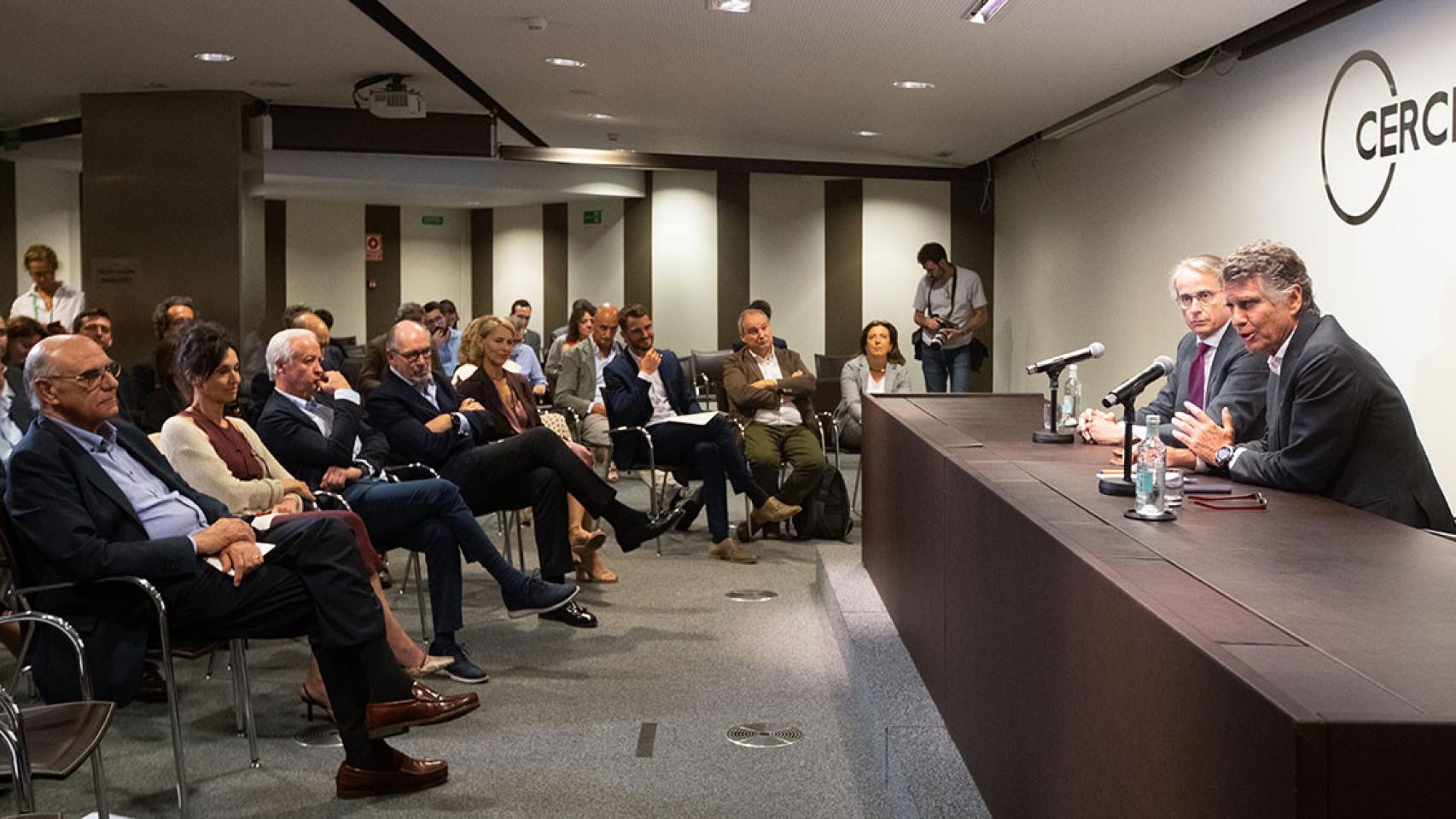 Jaume Guardiola se dirige a los socios del Círculo de Economía tras proclamarse vencedor de las elecciones a la presidencia del lobi empresarial catalán / EFE