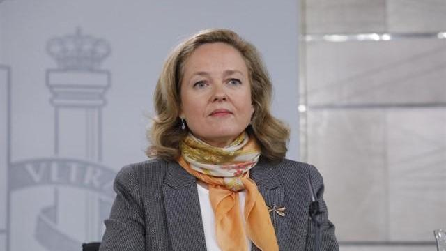 La ministra de Economía, Nadia Calviño, la responsable de iniciar la exposición pública de un proyecto de ley que permitirá a las cortizadas presentar sólo informes semestrales / EUROPA PRESS