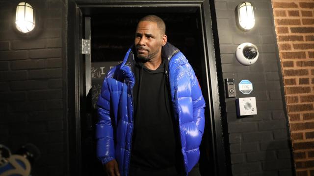 El cantante de R&B R. Kelly / EP