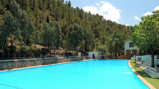Pìscina de Amurjo (Jaén) WIKIPEDIA