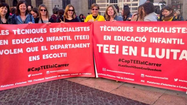 Ténicas en educación infantil se manifiestan para exigir al Govern que regularice su situación / TEEI