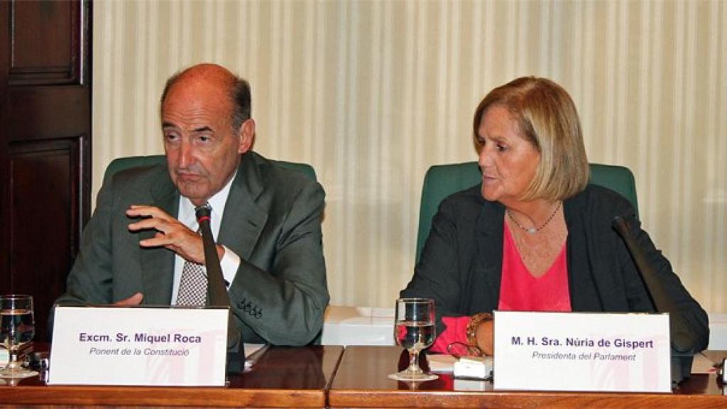 Miquel Roca y Núria de Gispert, durante la comparecencia del primero en la comisión parlamentaria