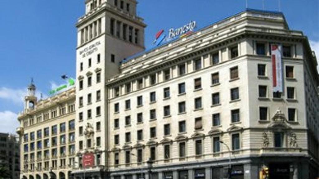 Antigua sede de Banesto en la Plaza de Cataluña de Barcelona