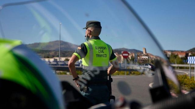 Imagen de archivo de un Guardia Civil de Tráfico de la DGT / EP