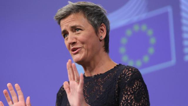 La comisaria de Competencia de la Comisión Europea, Margrethe Vestager, que ha suspendido temporalmente la fusión entre Linde y Praxair / EFE