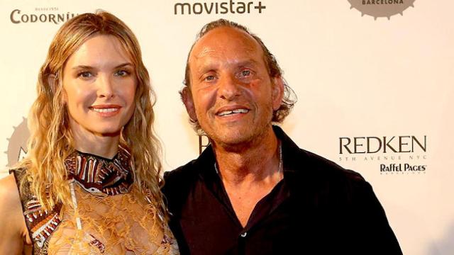 El diseñador Custo Dalmau con la modelo Sofia Zamolo / INSTAGRAM
