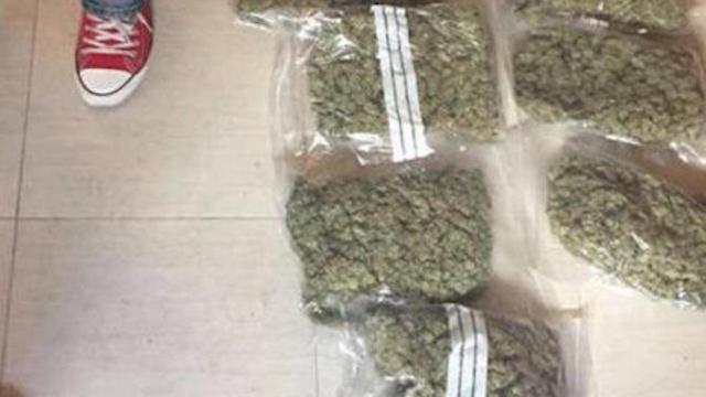 Algunas de las bolsas incautadas en Manises en esta operación contra la marihuana / CG