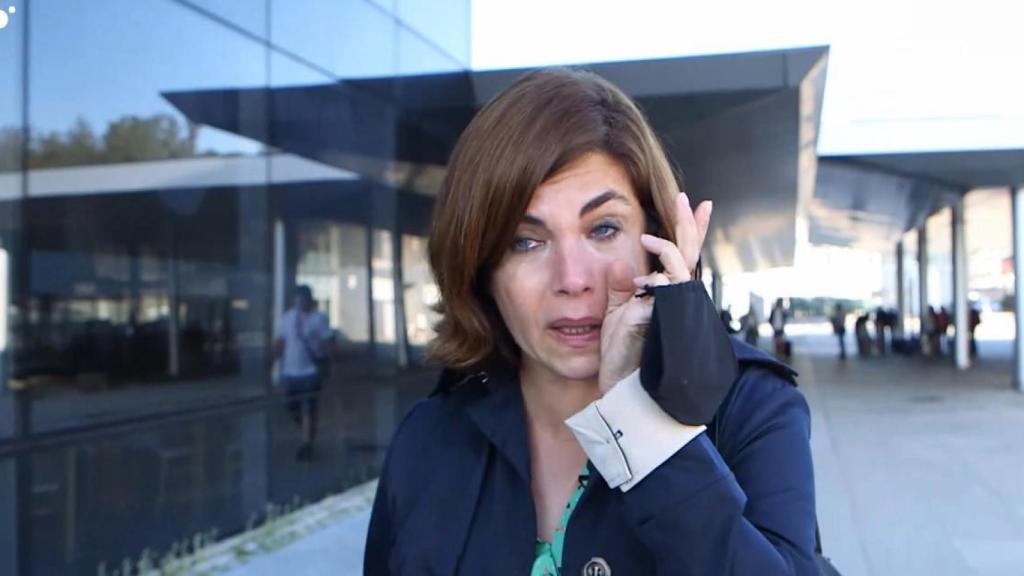 Samantha Villar llora con el reencuentro de una menor con su familia CUATRO