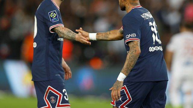Messi, celebrando el gol de Neymar con el PSG / EFE
