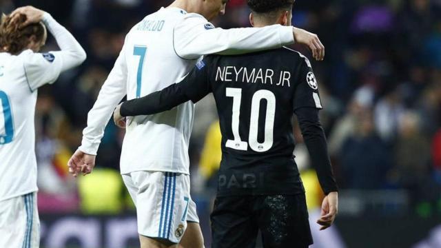 Neymar, abrazando a Cristiano Ronaldo | EFE