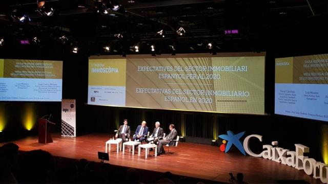 Mesa de debate del sector inmobiliario en Immoscòpia / CG