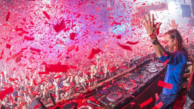 Una sesión del DJ David Guetta en Pachá Ibiza, la discoteca insignia del grupo / CG