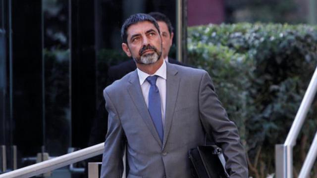 El mayor de los Mossos d'Esquadra, Josep Lluís Trapero, sale de la Audiencia tras prestar declaración como investigado por sedición ante la Fiscalía de la Audiencia Nacional / EFE