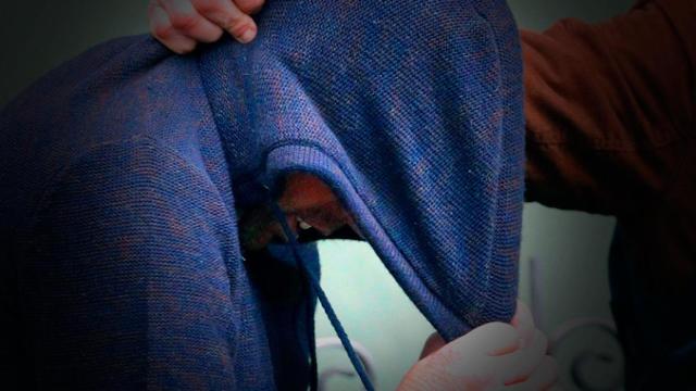 'El Chicle', presunto asesino de Diana Quer, encapuchado durante su detención / EFE