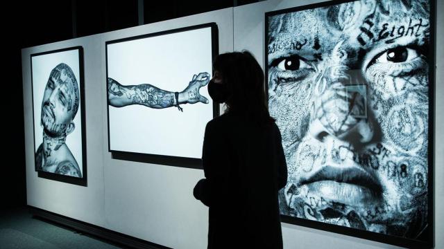 La exposición Tattoo. Arte bajo la piel / CAIXAFORUM