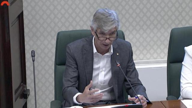 El conseller de Salud, Josep Maria Argimon, durante su comparecencia en la Comisión de Salud / PARLAMENT